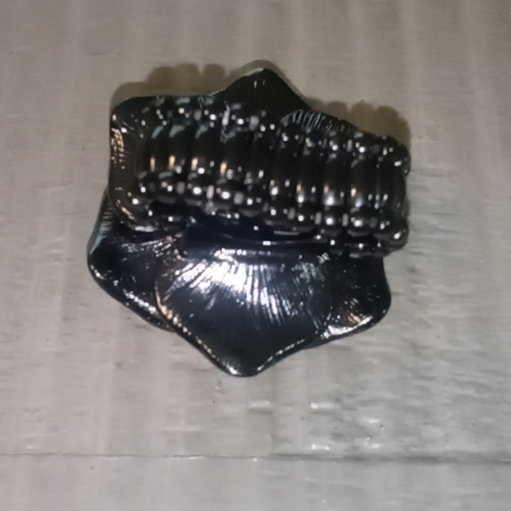 Ring - Picture 2 of 2
